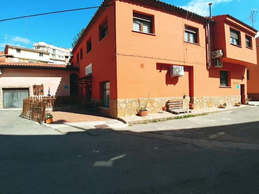 Апартаменты El Vinilo. Aparcamiento Exterior Gratuito Теруэль Экстерьер фото
